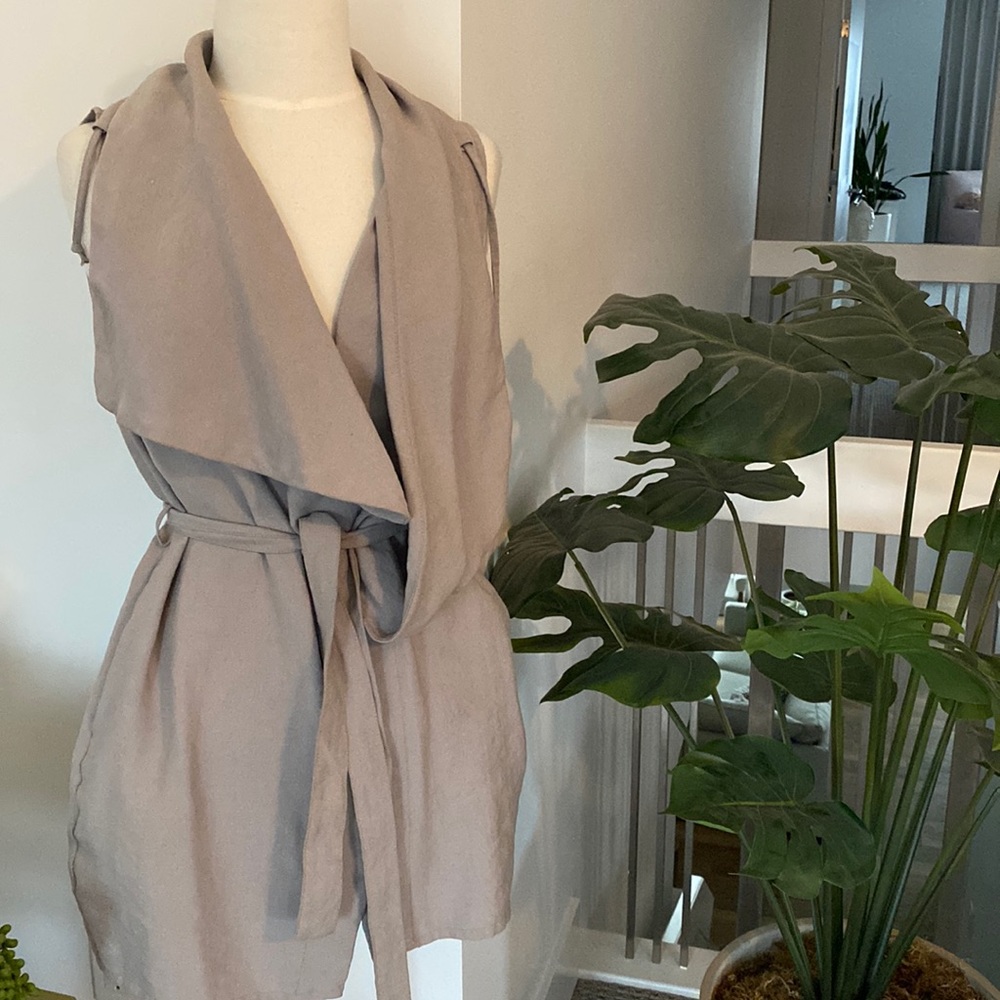 Sarah Pacini Dove Grey Vest